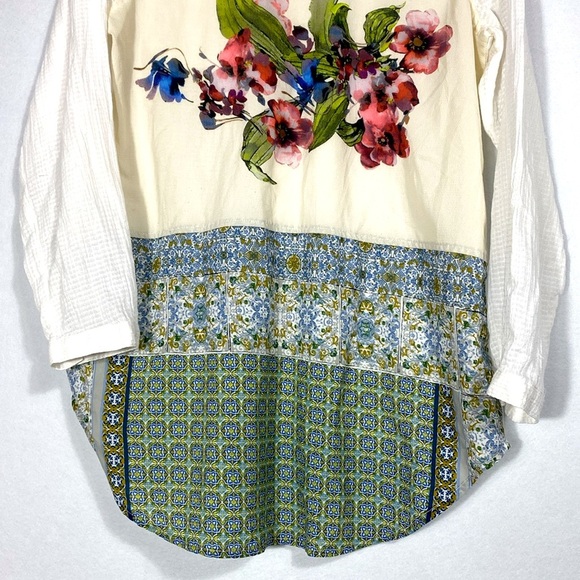 Soft Surroundings Button Down Blouse with detailed back size medium - Picture 9 of 14